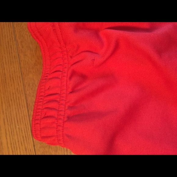 5t red under armour shorts - Picture 3 of 4